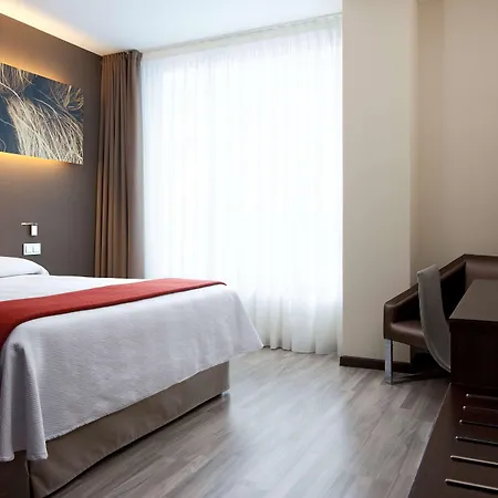 Nh Barcelona Diagonal Poblenou Hotel 4*