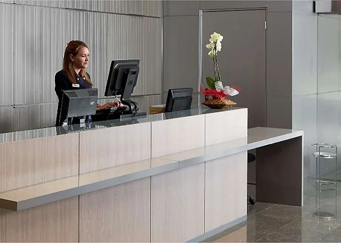 Nh Diagonal Center 3*