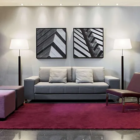 Nh Diagonal Center Otel Barselona